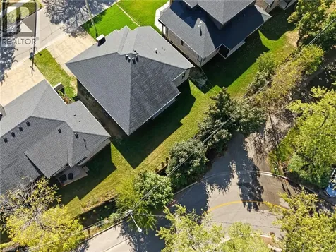 141 Parkside Drive Brantford ON N3T 0S9