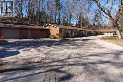 50 Creighton Road Dundas ON L9H 3B6