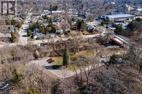 50 Creighton Road Dundas ON L9H 3B6