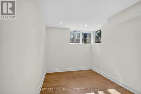 612 Tweedsmuir Avenue Ottawa ON K1Z 5P3