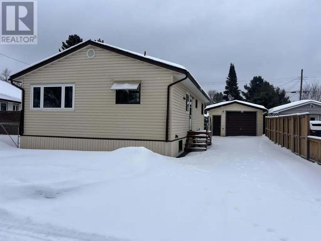 146 Pine Crescent Atikokan ON P0T 1C0