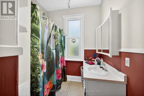 101 Strathcona Avenue Ottawa ON K1S 1X5
