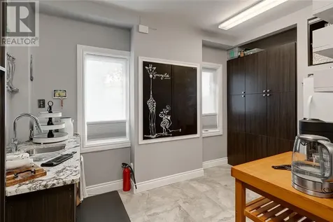 1532 Madison Avenue Sudbury ON P3A 2P2