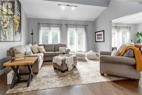 1532 Madison Avenue Sudbury ON P3A 2P2