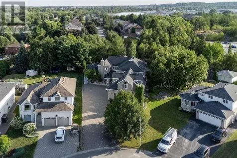 1532 Madison Avenue Sudbury ON P3A 2P2