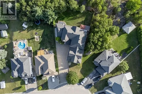 1532 Madison Avenue Sudbury ON P3A 2P2