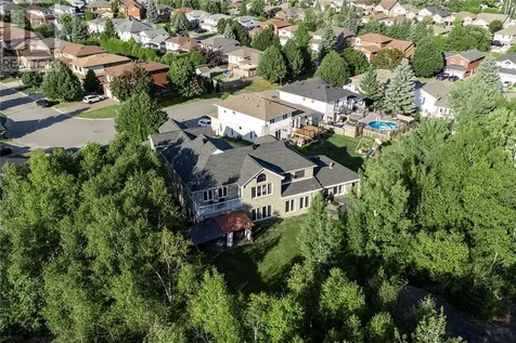 1532 Madison Avenue Sudbury ON P3A 2P2