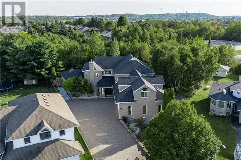 1532 Madison Avenue Sudbury ON P3A 2P2