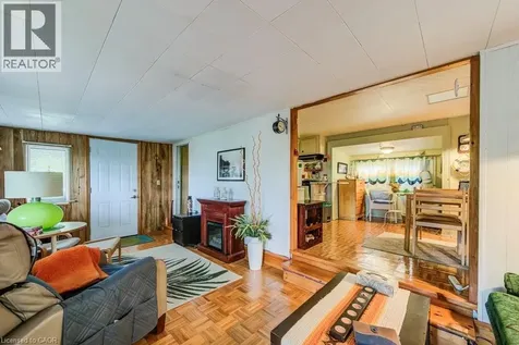 691 Oak Crescent Centre Wellington ON N1M 2W5