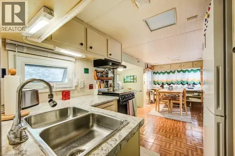 691 Oak Crescent Centre Wellington ON N1M 2W5