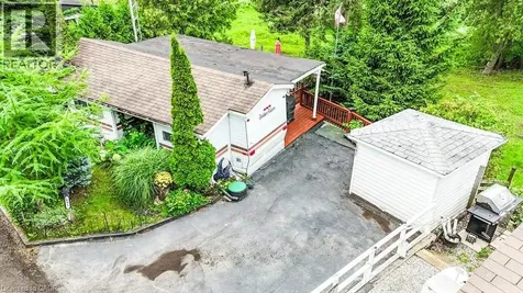 691 Oak Crescent Centre Wellington ON N1M 2W5