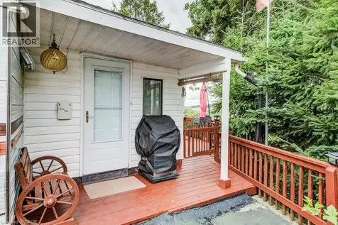 691 Oak Crescent Centre Wellington ON N1M 2W5