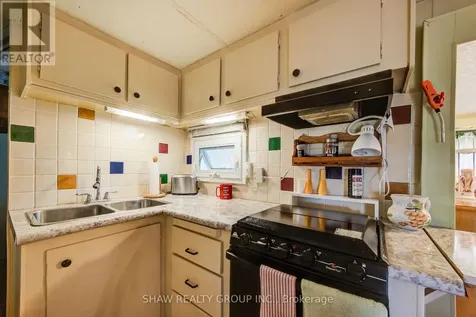691 Oak Crescent Centre Wellington ON N1M 2W5