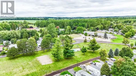 691 Oak Crescent Centre Wellington ON N1M 2W5