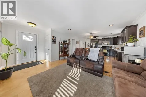 452 Maude Street Petrolia ON N0N 1E0