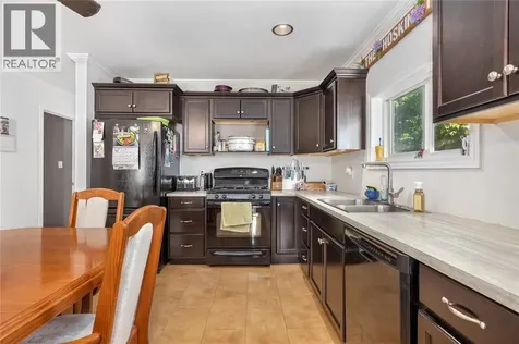452 Maude Street Petrolia ON N0N 1E0