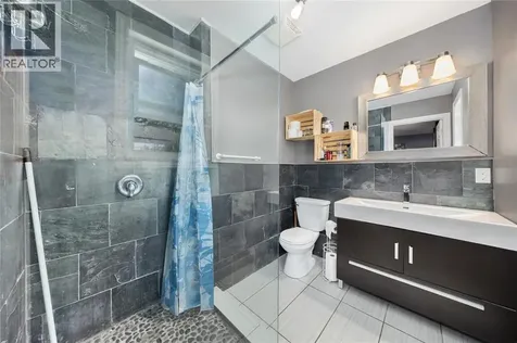 452 Maude Street Petrolia ON N0N 1E0