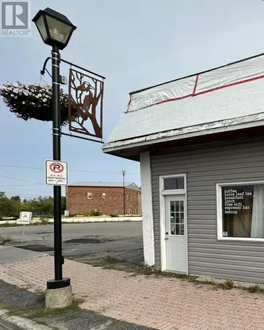 122 Scott Street Fort Frances ON P9A 1G6