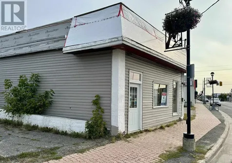 122 Scott Street Fort Frances ON P9A 1G6
