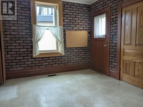 616 9th Avenue Hanover ON N4N 2M8