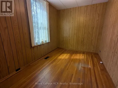 616 9th Avenue Hanover ON N4N 2M8