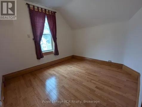 616 9th Avenue Hanover ON N4N 2M8