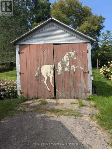 616 9th Avenue Hanover ON N4N 2M8