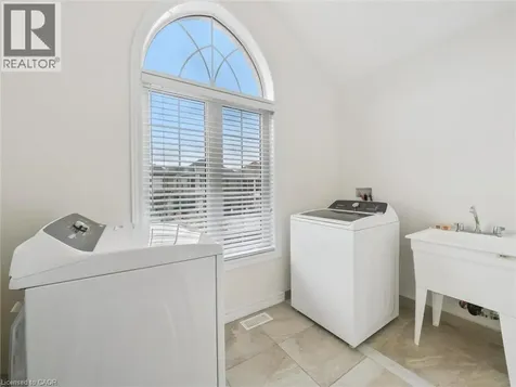 6 Bannister Road Barrie ON L9J 0L4