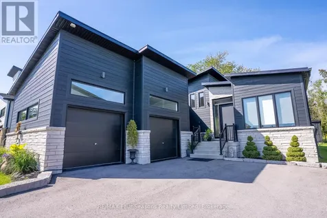 102 Goldie Court Blue Mountains ON N0H 1J0