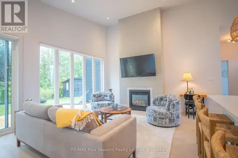 102 Goldie Court Blue Mountains ON N0H 1J0