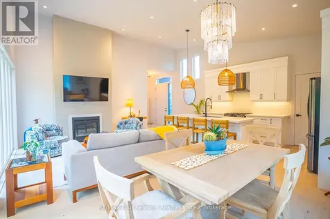 102 Goldie Court Blue Mountains ON N0H 1J0
