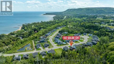 102 Goldie Court Blue Mountains ON N0H 1J0
