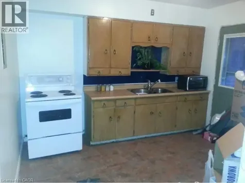 1373 Barton Street East Hamilton ON L8H 2W4
