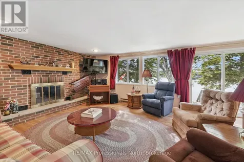 166 Lakeview Avenue Kearney ON P0A 1M0