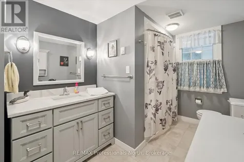 166 Lakeview Avenue Kearney ON P0A 1M0