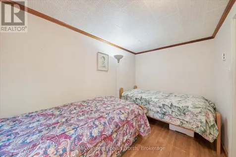 166 Lakeview Avenue Kearney ON P0A 1M0
