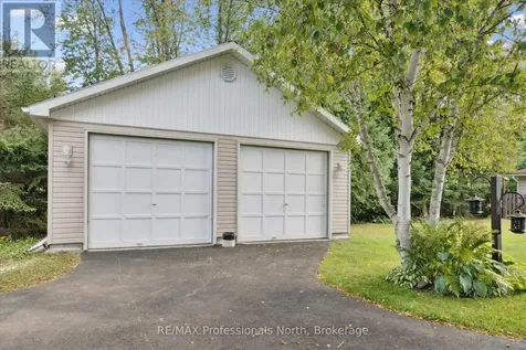 166 Lakeview Avenue Kearney ON P0A 1M0