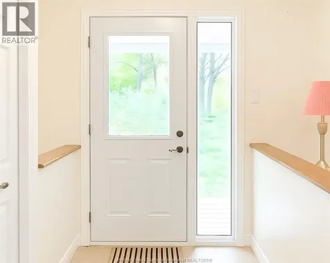 761 East West Road Pelee Island ON N0R 1M0
