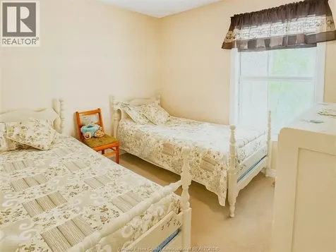 761 East West Road Pelee Island ON N0R 1M0