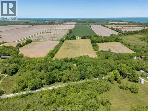 761 East West Road Pelee Island ON N0R 1M0