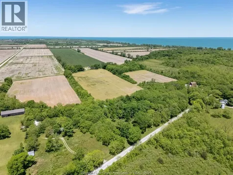 761 East West Road Pelee Island ON N0R 1M0