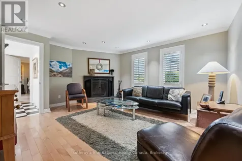 348 Browning Place Waterloo ON N2L 2W3