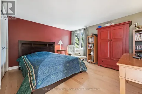 348 Browning Place Waterloo ON N2L 2W3