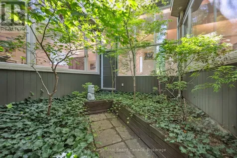 348 Browning Place Waterloo ON N2L 2W3
