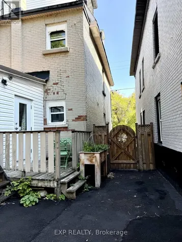 446 Cambridge Street South Ottawa ON K1S 4H7