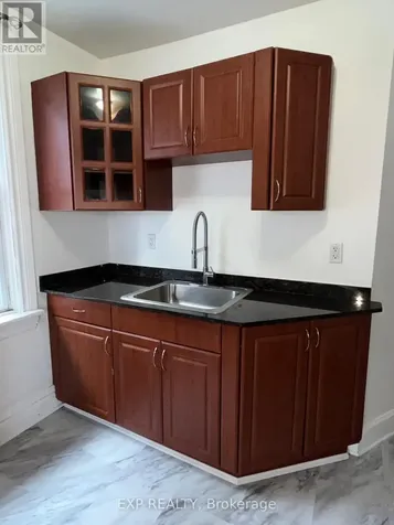 446 Cambridge Street South Ottawa ON K1S 4H7