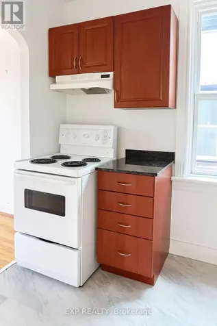 446 Cambridge Street South Ottawa ON K1S 4H7