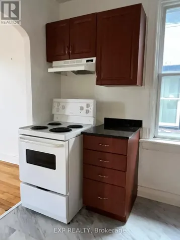 446 Cambridge Street South Ottawa ON K1S 4H7