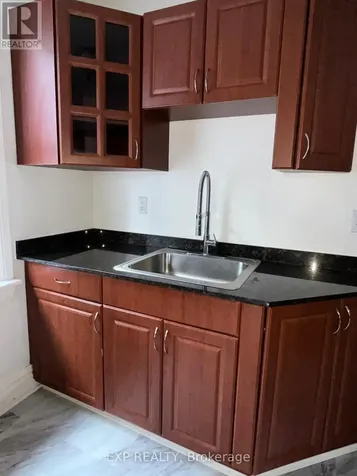 446 Cambridge Street South Ottawa ON K1S 4H7