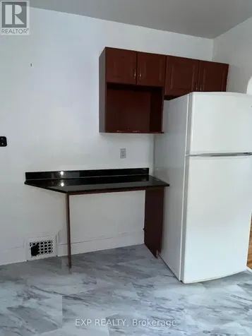446 Cambridge Street South Ottawa ON K1S 4H7